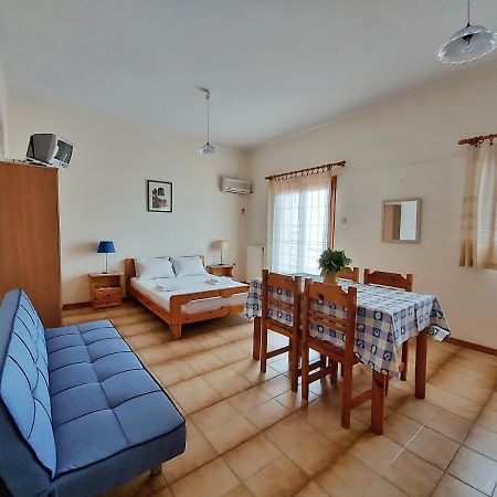 Seaview- 2 Space - Selfcatering Apartment - Helen No 3 Xiropigado Extérieur photo