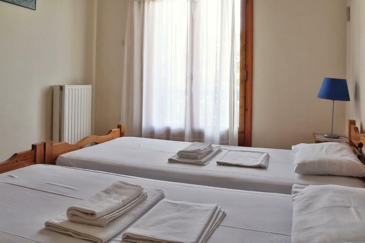 Seaview- 2 Space - Selfcatering Apartment - Helen No 3 Xiropigado Extérieur photo