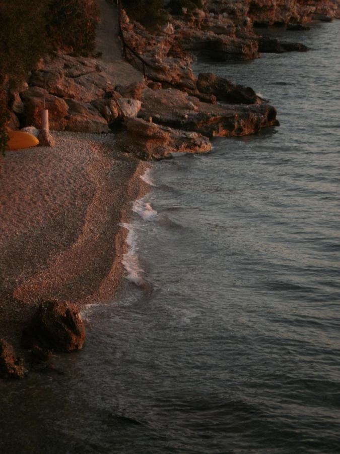 Seaview- 2 Space - Selfcatering Apartment - Helen No 3 Xiropigado Extérieur photo